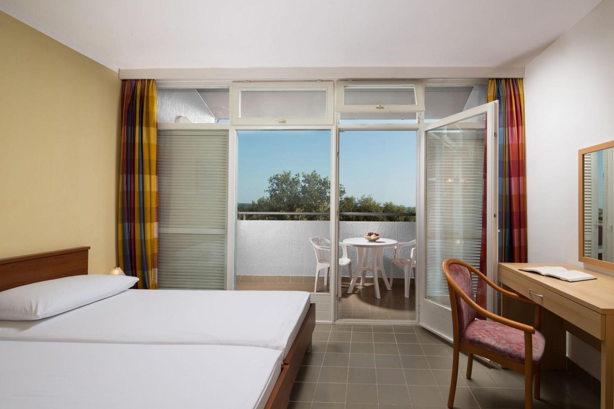 Lanterna Resort Tar-Vabriga 外观 照片