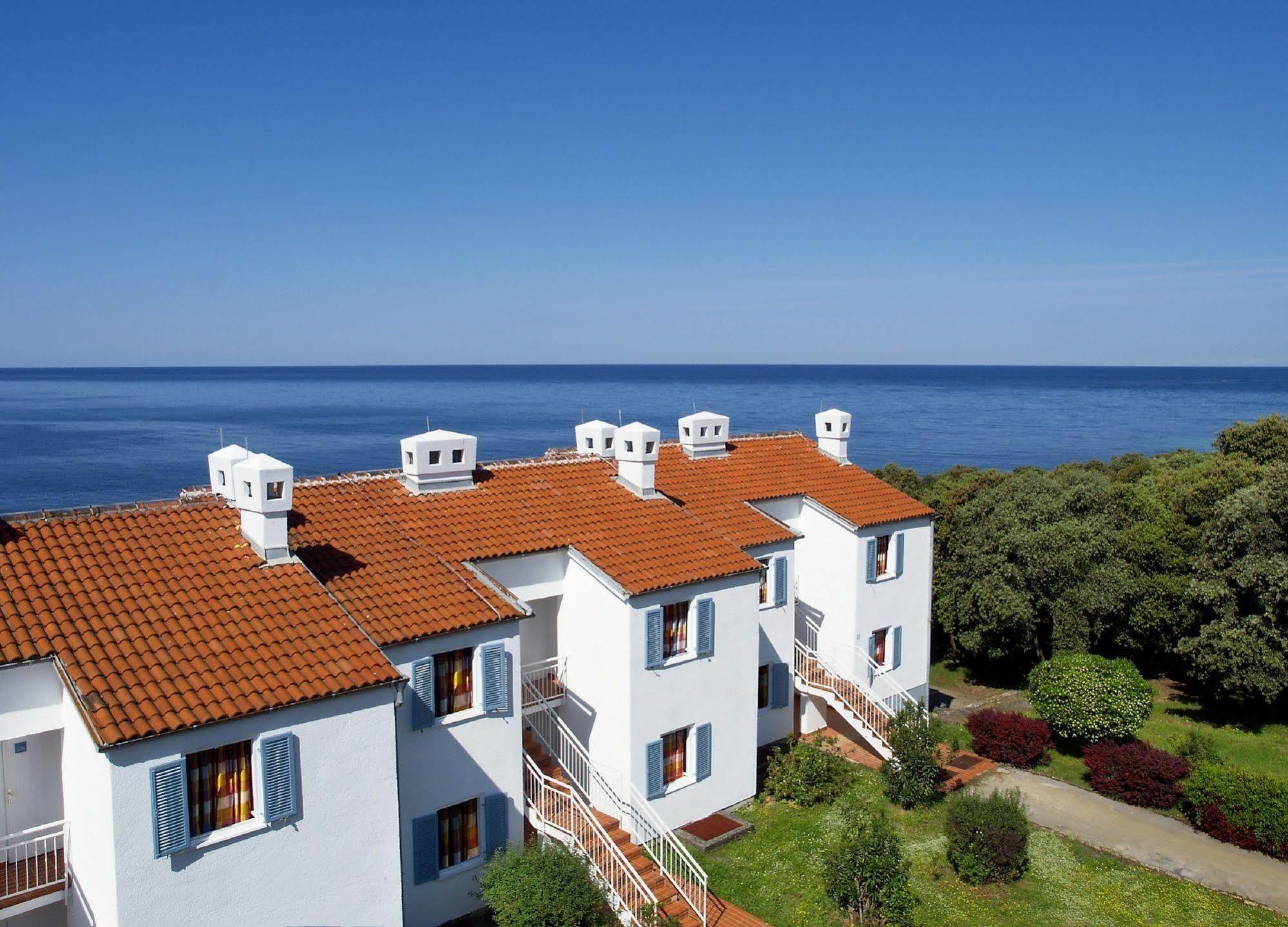 Lanterna Resort Tar-Vabriga 外观 照片
