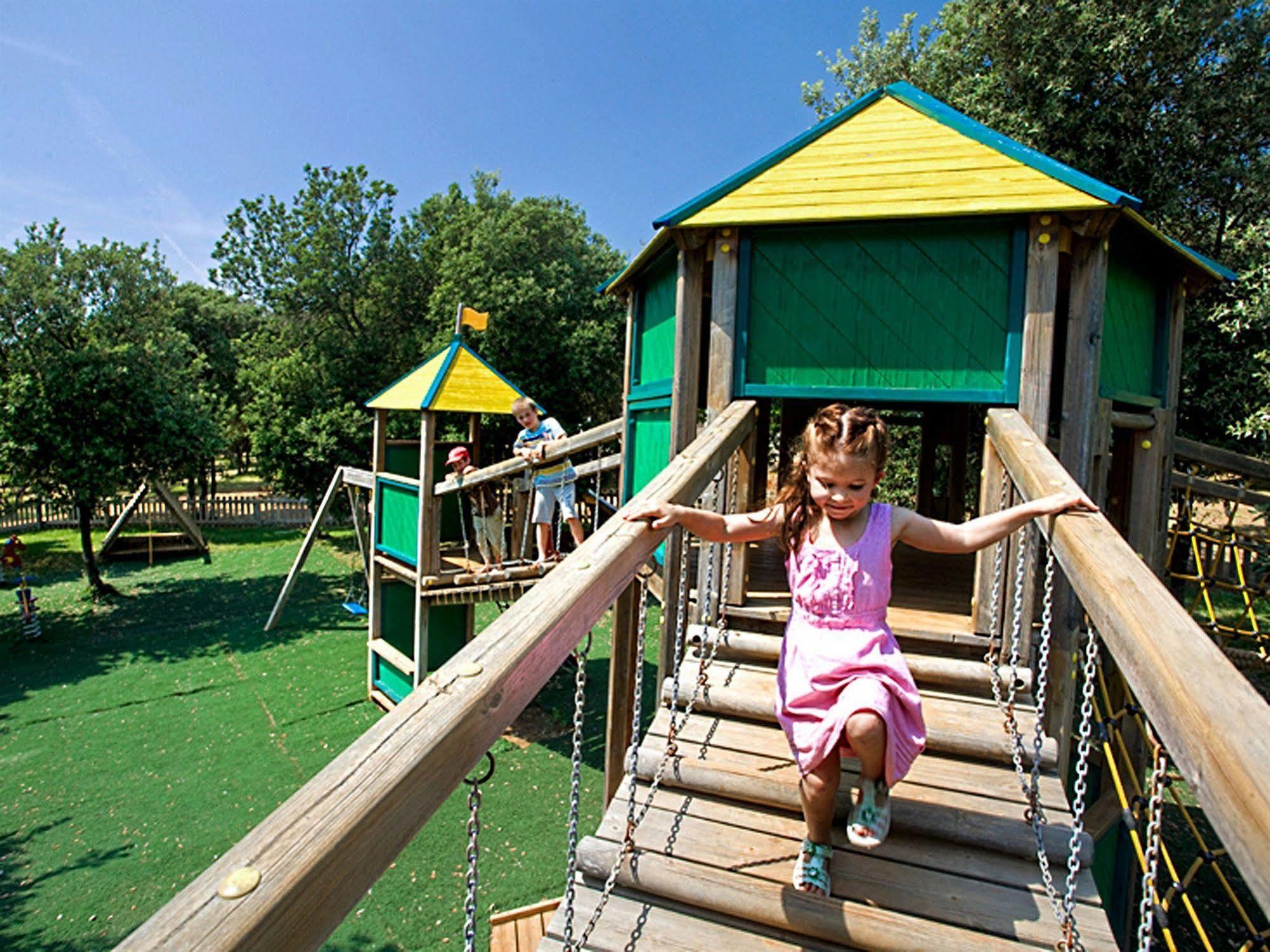 Lanterna Resort Tar-Vabriga 外观 照片